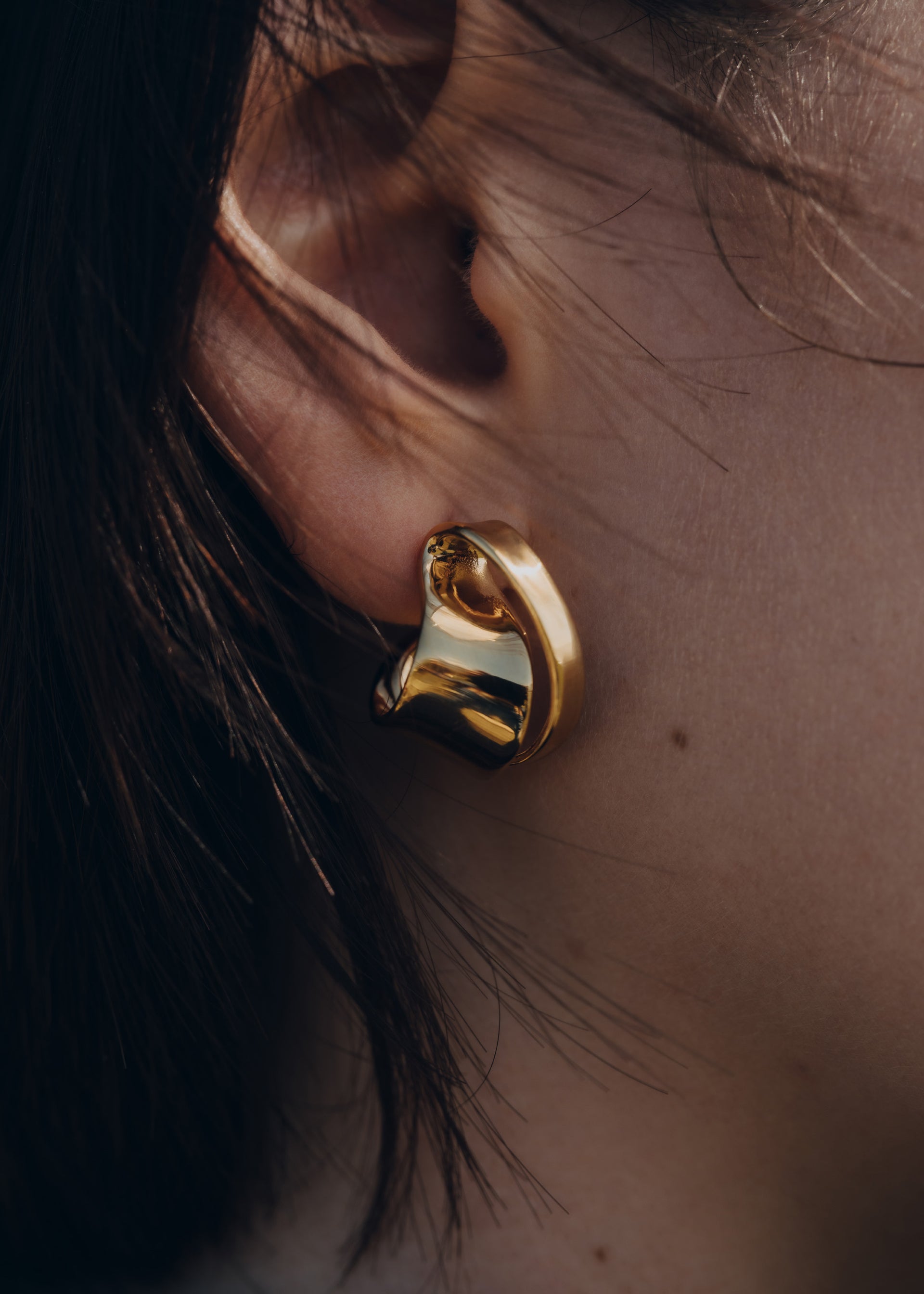 Éole Curled Earrings - 24 carat gold-gilded edition