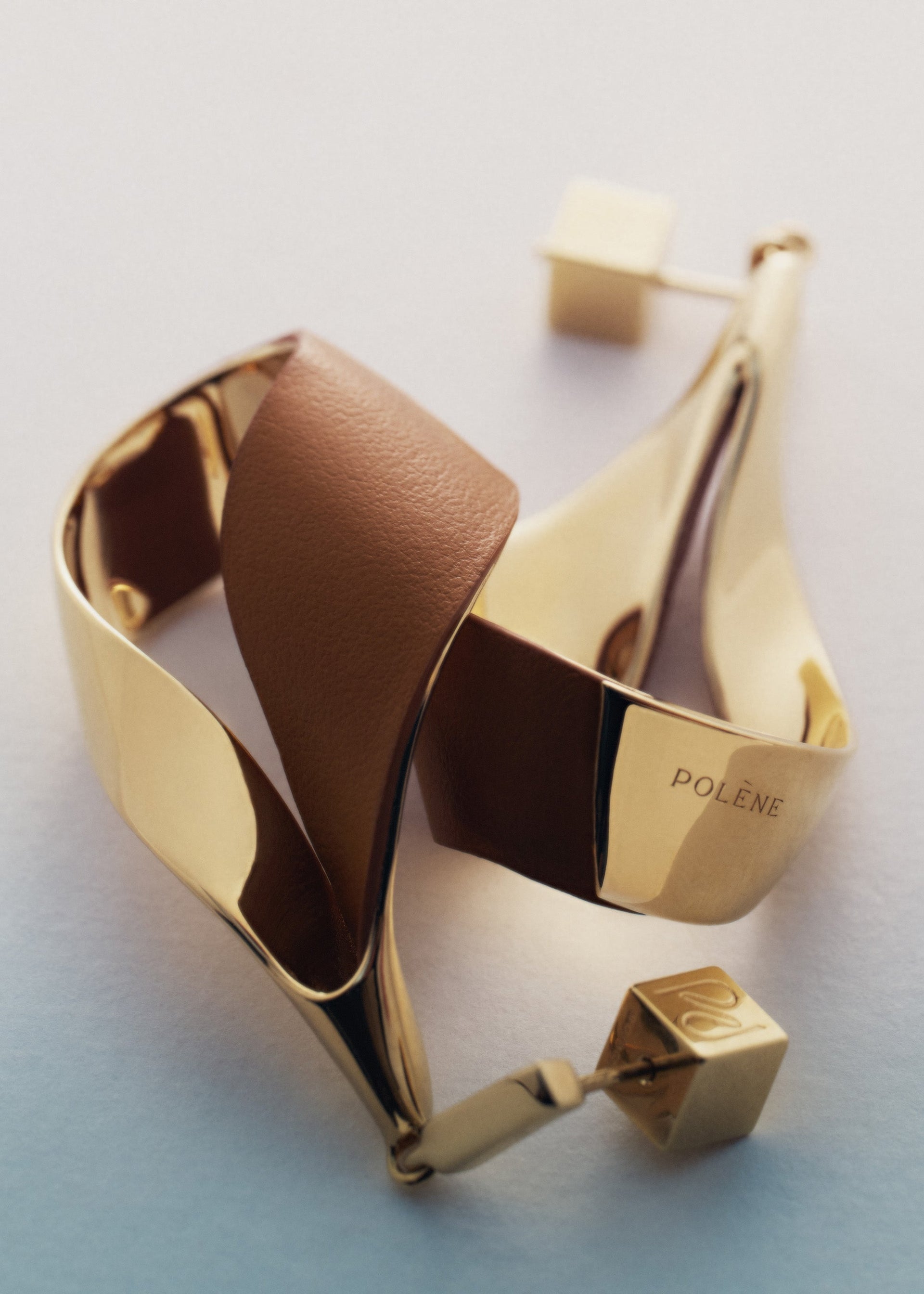 Ormé Pendant Earrings - Gold Gilded with Camel Leather