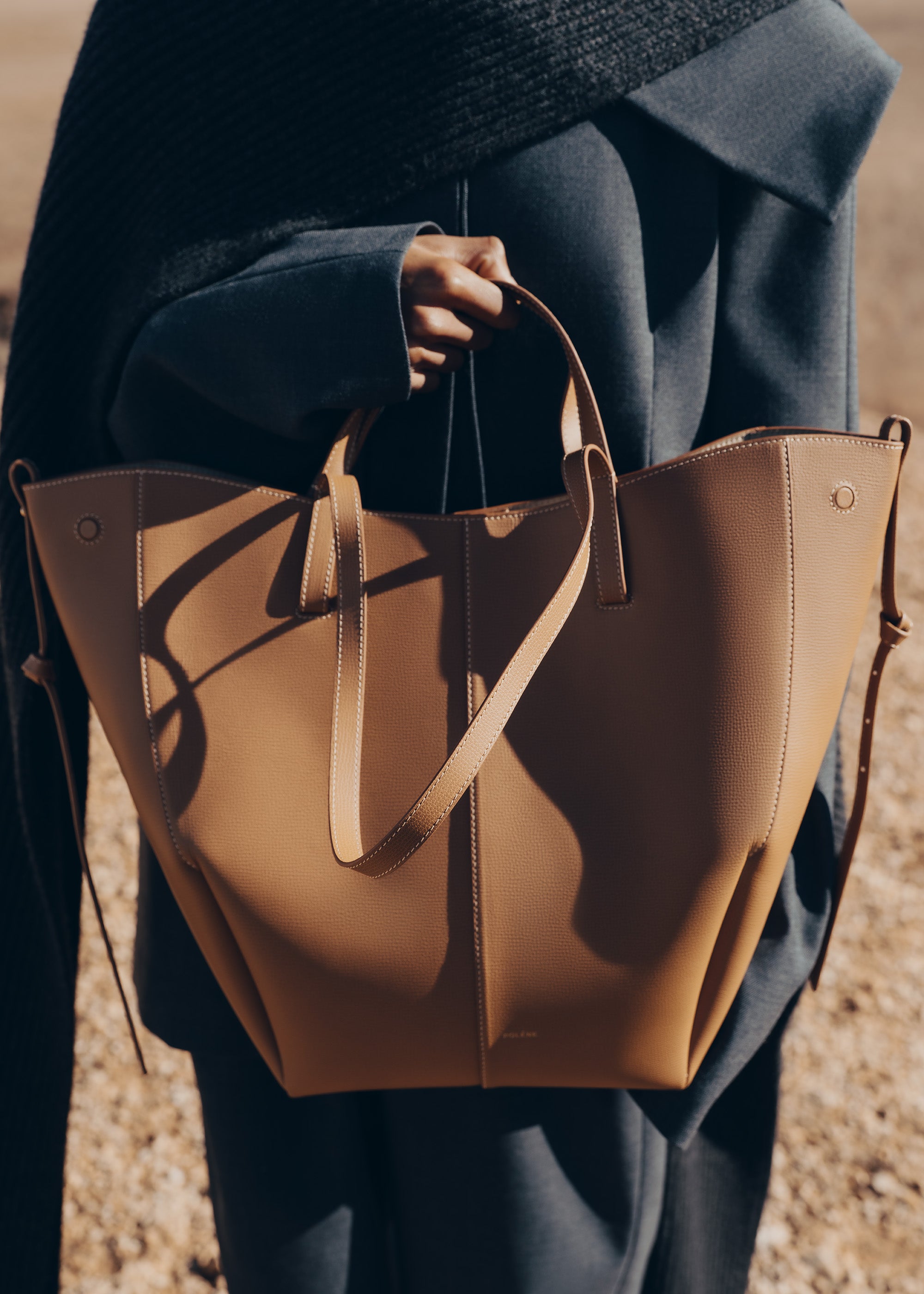 Polène | Bag - Cyme Tote - Textured Camel – Polène NL