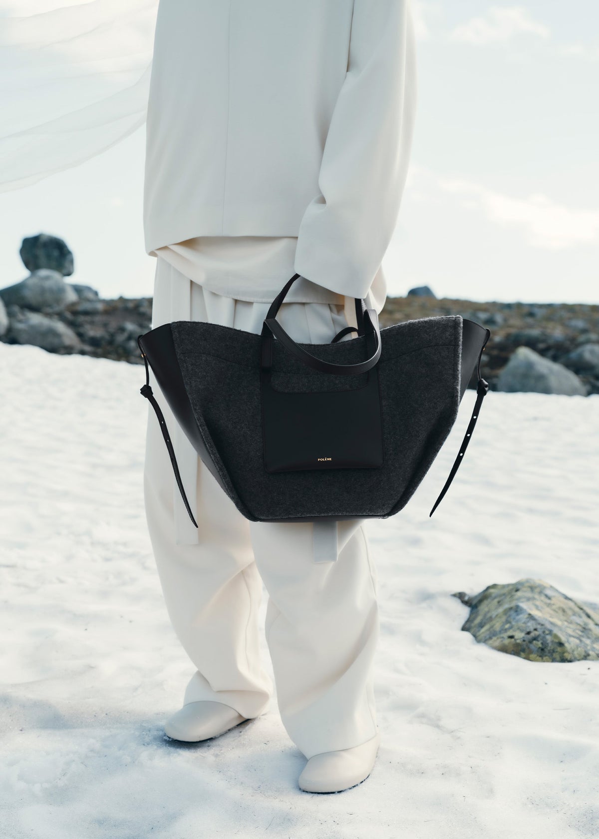 Cyme - Felted Anthracite Black